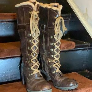 9M/40.5 BORN Leather Boots Sheep Fur Pads 3” Heels